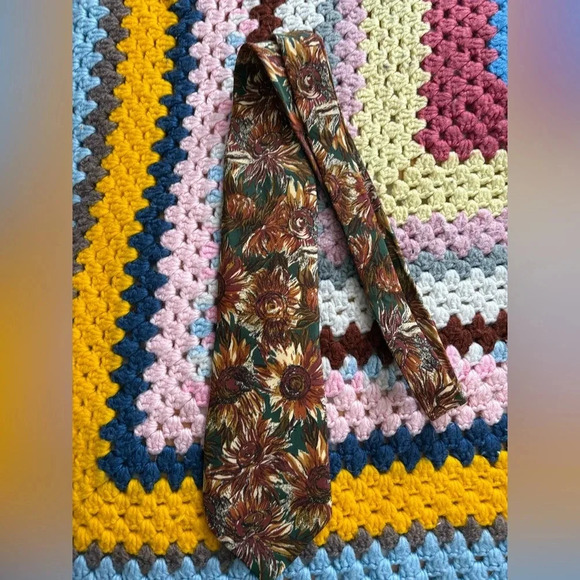 Men’s Vintage Abside Sunflower Neck Tie - Picture 1 of 6
